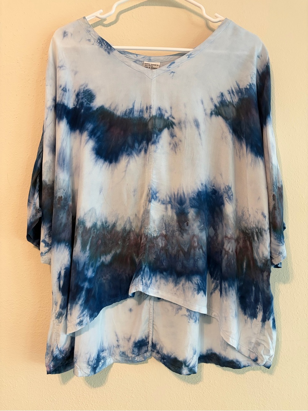 Boho Tie-Dye V-Neck Women's Top - Blue